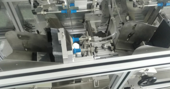 1.2KW قناع الوجه قطع آلة التعبئة القابلة للطي 0.6MPA التلقائي محبوكة