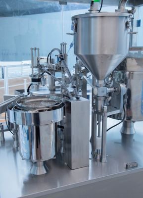 آلة تعبئة الحقن البلاستيكية الأوتوماتيكية بشهادة CE