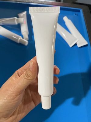 آلة تعبئة وختم الأنبوب البلاستيكي الناعم الأوتوماتيكي آلة تعبئة أنبوب معجون الأسنان من الألومنيوم