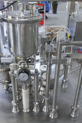 آلة تعبئة المحاقن ذات القوة اللزجة العالية لجل مستحضرات التجميل، ومعجون الأسنان، وإغلاقها، وسدها، وقفلها، وتثبيتها