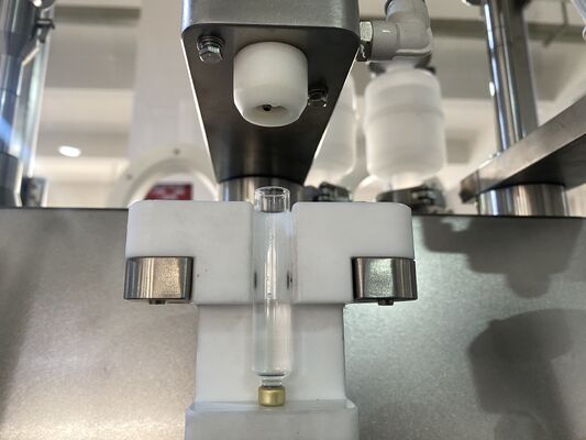 1-10pcs/min آلة ملء المحقن المملوءة مسبقاً